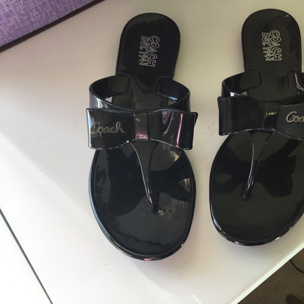 Coach sandals Sz 7 bow comes off  it’s Velcro on! Never worn